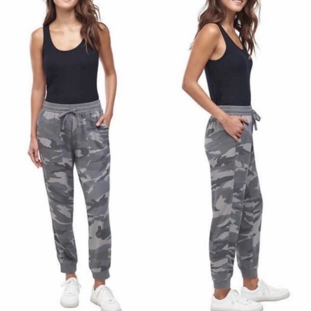 Spendid gray camo jogger pants rayon size M